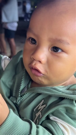 Tk's Amazing Sign Language Skills