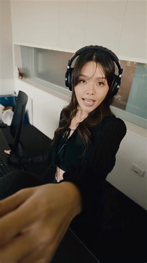 A girl’s YES is very precious 🫢 Say YES to a free, brand-new car when you join the Singapore Motorshow 2026, with over 36 automotive brands showcasing the latest petrol, hybrid, and electric vehicles! You may even win a brand-new car! 📍 Suntec Convention Centre 📅 8-11 January, 2026 Exclusive promotions and great deals await! Get your tickets now! #SingaporeMotorshow2026 #SGMotorshow2026 #SGMotorshow @sgmotorshow | Hazelle Teo 张颖双