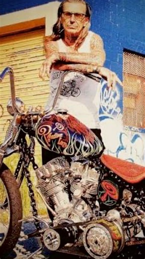 Timeless @2pac double album “All Eyez on Me” released 30 years ago today. Rare view of what it looks like to ride @indianlarrymotorcycles ‘Chain of Mystery’. #rap #hiphop #music #tupac #chopper | Billy Lane of Choppers Inc.