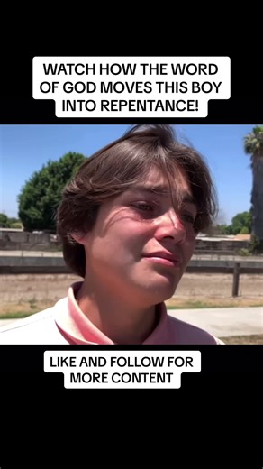 Young man repents and comes to Christ through the preacher Ray Comfort ✝️ #raycomfort #livingwaters #jesuslovesyou #repentence #jesustok #Christianity #streetpreacher #christiantiktok #Christian #God