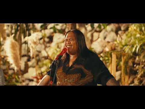 Mahal Magmahal (Live at The Cozy Cove) - Emremborak