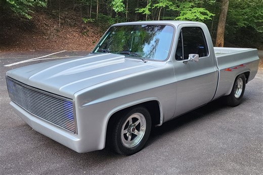 383-Powered Pro Street-Style 1987 Chevrolet R10 Silverado Fleetside Pickup