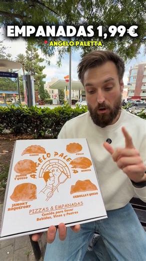 Toni on Instagram: "COLAB Atentos porque cada miércoles en ANGELO PALETTA las empanadas artesanas están a 1,99€ 😌🔥 Yo ya las probé y solo te digo una cosa: ve temprano, porque vuelan. Son empanadas hechas a mano, con masa fina y rellenos bien ricos… de esas que te comes una y ya estás pensando en la siguiente 😅 Y ojo, que no solo tienen empanadas: también encontrarás bocatas, sándwich de miga, pastelería argentina, sus famosas facturas, tartas y alguna que otra tentación más que seguro te har