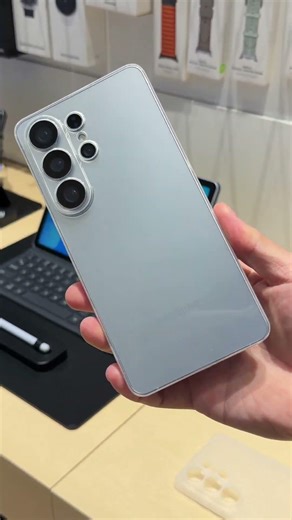 Samsung S26 ultra-thin transparent phone case, only about 0.5mm thick, it's incredibly thin and