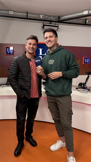 2.4K views | Hay datos, hay humor y hay fútbol del bueno. @nico_singer nos cuenta cómo es hacer un programa con identidad propia y compartirlo en vivo. ️ El equipo de @somoslovest se la juega desde el corazón del shopping #Abasto #Shopping #Streaming #LoveST | Abasto Shopping | Facebook