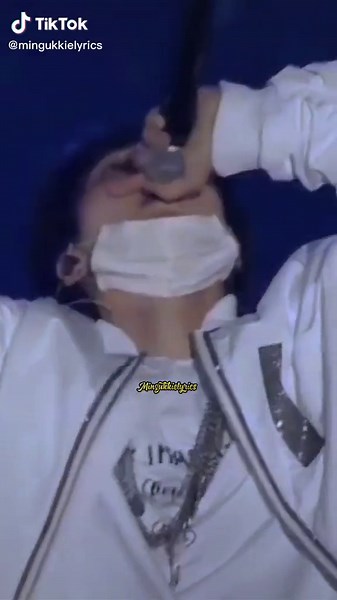 #Bts #Bangtan #btslyrics #bts_official_bighit #army #jimin #Yoongi #fypdongggggggg #foryou #fypシ #foryoupage #lyrics #Mingukkielyrics #subespañol #vante_965 #fyp #parati