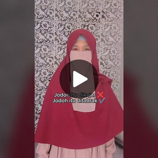 Nabrak Jodoh ?! Jodoh tuh dikejar ❌ Jodoh tuh ditabrak ❌ Jodoh tuh dijebak ✔️ sticth video dari kak @asuryani_ 😄 #pasanganhalal #menikah #humor #suamiistri #nabrakjodoh