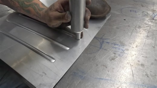 I get asked all the time “ What is a coining tool?” Here is a quick video showing how it finishes off the ends of your bead for a nice clean professional finish. Get yours today at cornfieldcustomsltd.store #handtools #tools #fabrication #sheetmetal #cornfieldcustoms #toolsfortheworkingclass | Cornfield Customs Ltd