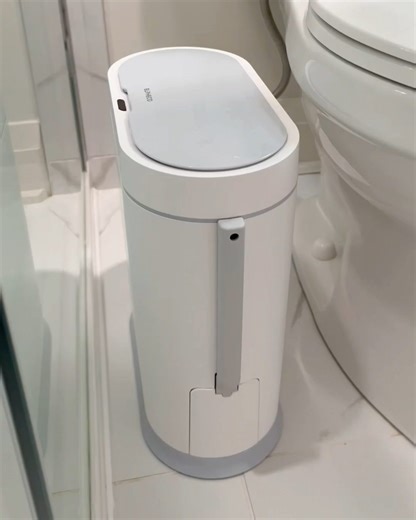 Never thought I’d say “I love my trash can” until I saw this 🗑️ Shop now at the link in bio. #AmazonHome 🎥: @anya_bumag | Amazon Home