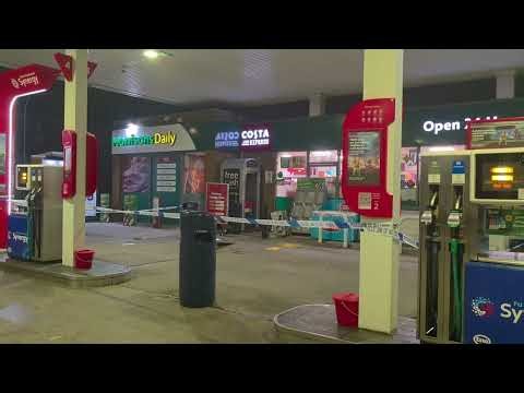 Cash machine robbery this evening at Esso Tong Street, Bradford long video