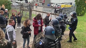 Luzern: Polizei drängt Skeptiker weg