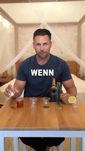 Fitness-& Ernährungscoach seit 17 Jahren on Instagram‎: "☀️ Dein Morgen entscheidet über deinen Tag. 🍬 Süßer Tee → schneller Zucker-Kick, danach Müdigkeit 💧 Lauwarmes Wasser → sanfter Start für Körper & Verdauung ☕ Kaffee → Stoffwechsel an, Hunger kurz gebremst 🍋 Zitronenwasser → frisch, hydratisierend, guter Atem 🍵 Matcha → natürliches Koffein + Antioxidantien für Fokus Kleine Entscheidung am Morgen – großer Effekt für den ganzen Tag. 👉 Folge mir für mehr einfache Health-Hacks‏ #Abnehmen #