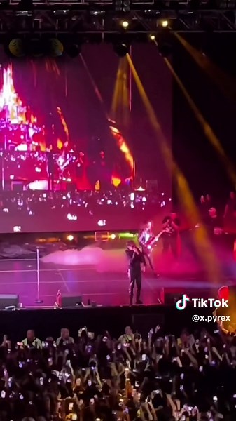 C.R.O en Vivo desde el Pepsi Center