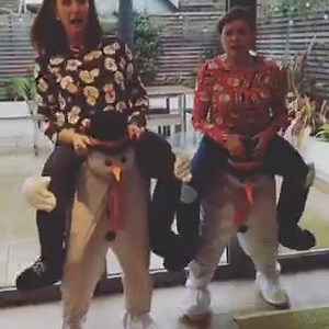 2.9K views · 148 reactions | That’s Sunday’s outfit sorted 藍 What are YOU wearing to our Christmas show? 藍☃️ | Singing Hands | Facebook