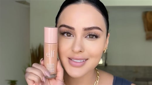 38K views · 422 reactions | I’ve heard so much hype from this product and mixed reviews so wanted to test on my dry textured skin to see how it works on me?!樂 #elfhaloglowliquidfilter #makeupreview #haloglow #elfhaloglow #makeuptutorial | Christen Dominique | Facebook