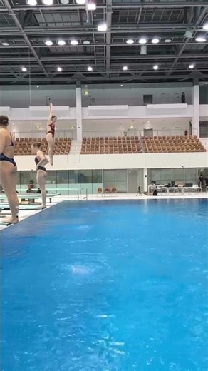 The exact moment a dive is won or lost