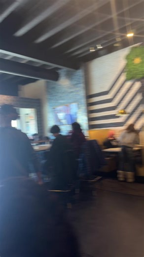 Chicago Chicken and Waffles Nashville, Tennessee 1000/10 the waitress was everything… her name is “Yes” literally Yes #nashvilletennessee #chicagochickenandwaffles