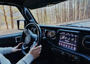 How To Engage 4 Wheel Drive In Jeep Wrangler - Off Roading Pal