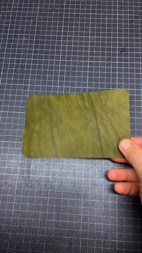 Making “Bramble V2” mini-wallet💳💵 “Pueblo” veg tan leather, Olive & Olmo colors My crafts & PDF templates at my webshop or my ETSY shop: www.strhandmade.com or https://strhandmade.etsy.com/ | STR Handmade