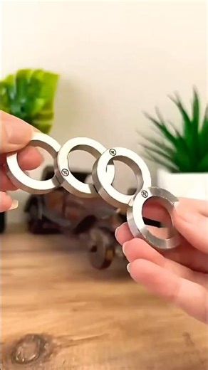 Smart Foldable Defense Gear 🔥 Stainless Steel Rotatable Foldable Ring Gadget