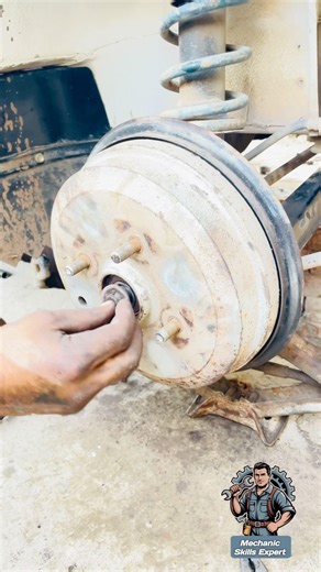 Drum Brake Adjustment #mechanic #automobile #brakeservice #drumbrake #tools #automotivetools