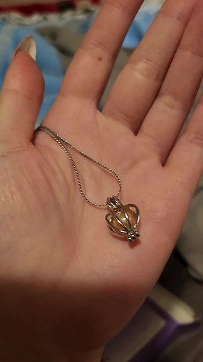 Unboxing a Love Pearl Necklace Kit 😍 The perfect gift for your significant other. It's was so fun putting together the necklace. It's such a fun, romantic gift 🎁 #couple #gift #giftideas #women #necklace #craft #unboxing #romantic #fun #pearl #love #giftgiving