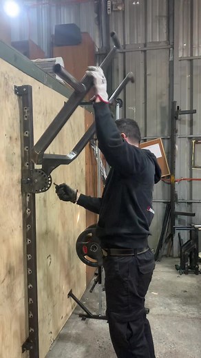Máquina multifunción ESV: multi press, remo y press de hombro en un solo sistema