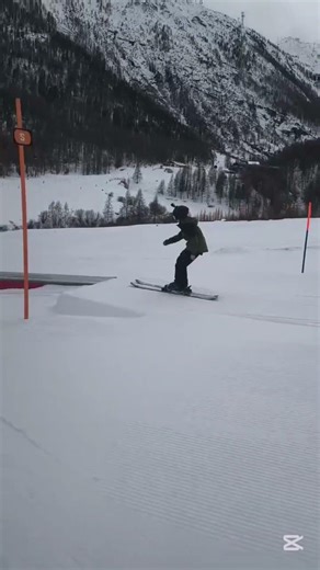 Snowpark Boxline #saas-fee #ski #shorts