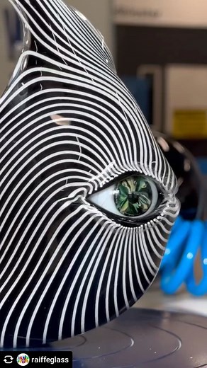 Currently in residence at Pittsburgh Glass Center: Josh Raiffe, designer of fashionable, functional, and not-so fragile glass handbags. He is a Brooklyn-based professional artist, known for his original hand-blown glass bags that blur the line between fashion and sculpture. His work gained popularity after one of his creations was featured in Coperni’s runway show during Paris Fashion Week 2022, modeled by Gigi Hadid. Many celebrities have since been spotted sporting Raiffe’s creations, includin