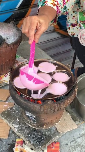 Outdoor Cooking: Mastering Batter Pouring Techniques