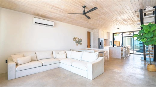 Luxurious 4 Bedroom Home For Sale in Caye Caulker ✨ ✨West Facing Oceanfront ✨Fully Turnkey with Quality Appliances & Furnishings ✨Private Pool & Sun Deck ✨Pool House ✨Access to Dock ✨Prime Village Location- Accessible to all Amenities USD$1,100,000.00 https://www.cayedreamsrealestate.com/properties/stunning-brand-new-waterfront-home/ Contact us for a viewing❗️ #cayecaulker #belize #investmentproperty #realestateinvesting #realestatecayecaulker #caribbeanliving #livingincayecaulker #islandhome #c