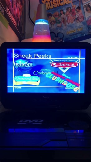 Sneak Peeks Menu from Brother Bear 2 2006 DVD (4:3)