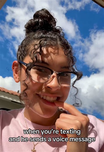 Understanding Voice Messages in Texting Relationships