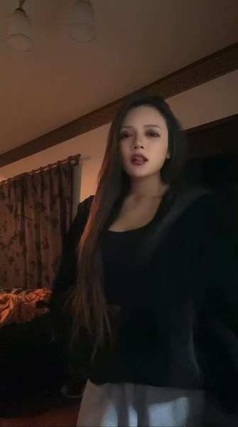 Engaging Hand Gestures and Movements Demonstration