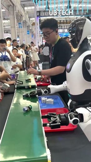 Why This AI Robot is Smarter Than You Think! 🤯