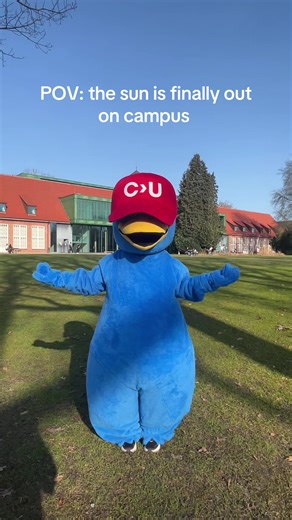 We’re all just as excited as Joana☀️🤩 #fyp #studentlife #constructoruniversity #mascot #internationalstudent
