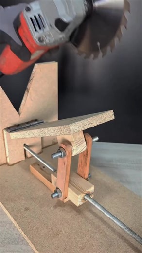 One day you’re going to get that dream. Your own place. Your own schedule. The work you used to talk about like a fantasy. And you’ll see it clearly: it was never just about money or things. It was about becoming someone who didn’t quit. Someone who kept showing up. So go get that dream, friend. Just don’t miss the person you’re turning into along the way. #wealthsmash #growthmindset #keepgoing #dreambig #levelup