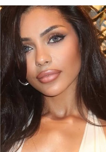 Lip Stain Tutorial for Perfectly Defined Lips