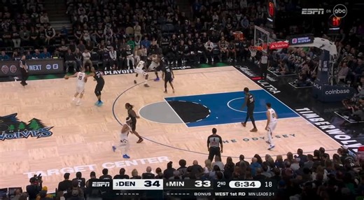 Denver getting back to their pressure points with Nikola Jokic and Jamal Murray. McDaniels missing has an impact. Jokic/Murray DHO, Ant fights over but there is space. Gobert dropped but doesn't commit. Randle in help position but Jones with a backpick to open a kick to Brown.