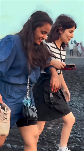 Teddy king on Instagram: "Wait for end 😁😀 .Teddy bear lovers 🥰❤️ Teddy fun 🤩 Masti prank Just for teddy bear 🧸 Love teddy Support gys Like comment #teddy #reels #fun #funny #entertainment"