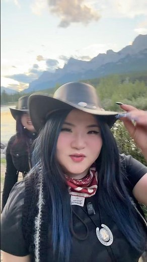 Howdy!! 🤠 New vlog soon?!