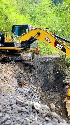Cool skills of excavator operator to pass through difficult path #shorts