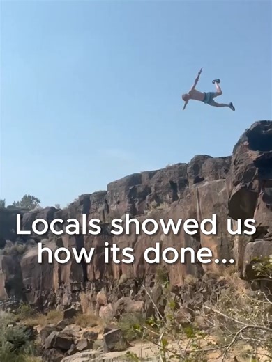 Locals vs tourists at Hidden Lakes 😅 #cliffjumping #idaho #twinfalls #adventure