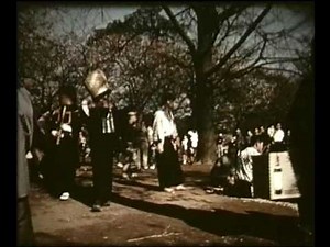 Japanese geisha's and naked men in 1958 裸祭り 芸者