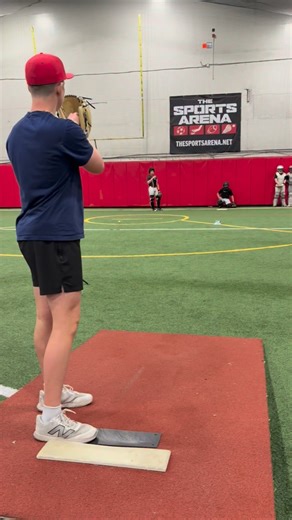 St. Joseph’s commit Collin Morgan (Mount Sinai 2026) gained close to 30 lbs over the past year. FB 83-85 SL 70-73 | Axcess Baseball