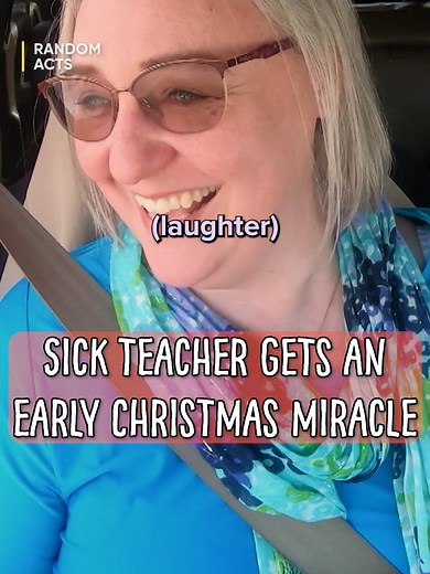 There’s nothing like an early Christmas surprise ❄️ Like this if you agree! #randomacts #surprise #gift #givingback