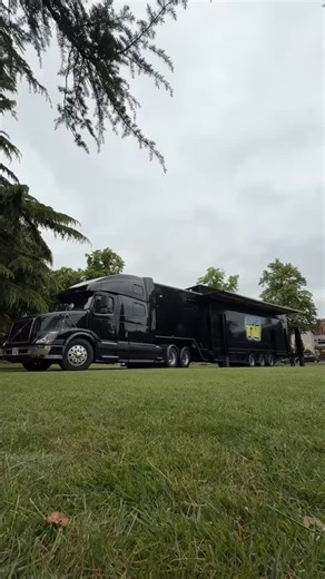 bigtvltd | The Set up 💪🏼 #trailer #bigtv #led #screen | Instagram