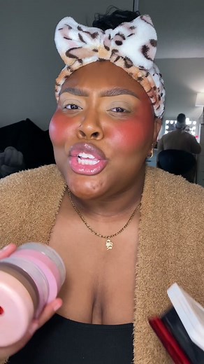 Loose vs. Pressed Setting Powder: Which Is Best for You?