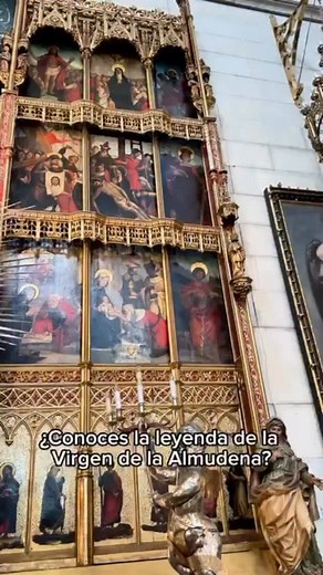 ⬇️ Hoy 9 de noviembre celebramos en Madrid la festividad de la Virgen de la Almudena, patrona de la ciudad pero ¿Conoces su historia? Te la cuento en este video 😎 📍Por cierto si quieres visitar los escenarios que aparecen en él te recomiendo visitar toda la zona de la Cuesta De la Vega y el Parque del Emir Mohammed I, es una zona súper interesante para conocer los orígenes de la ciudad. 🔒¡Guárdate el vídeo y compártelo si te ha gustado! 🔒 ¡Muchas felicidades a todas las Almudenas! ❤️ #madrid