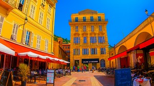 Wie ist es, durch die Altstadt von Nizza zu spazieren?